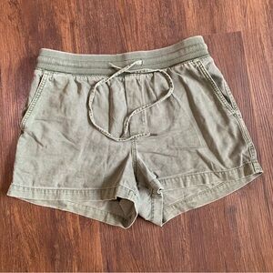GAP Khaki Olive Green Cotton Blend Cargo Shorts